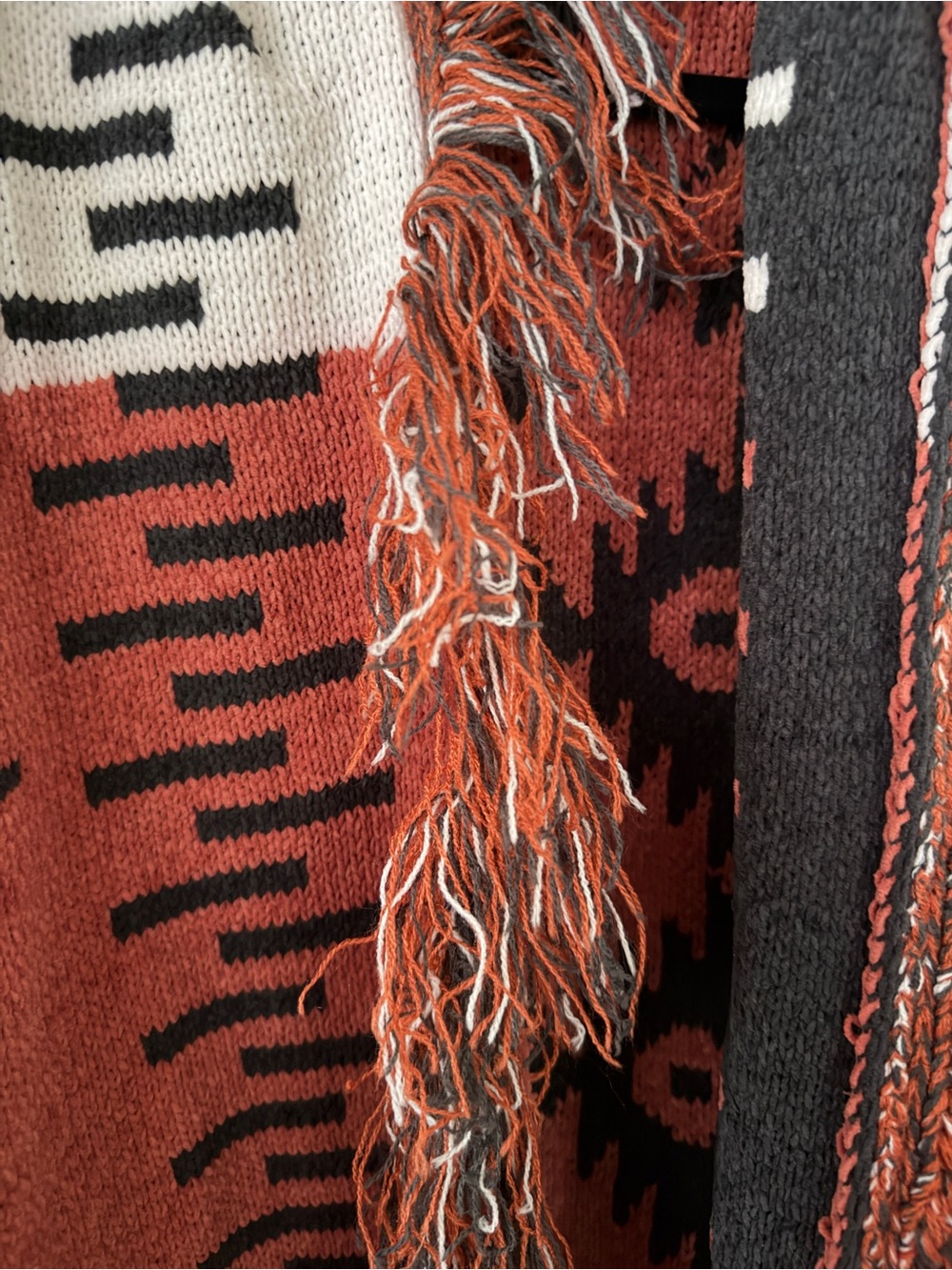 Magnolia Women’s M Southwestern Geometric Fringe Open Cardigan Rust Black - Picture 4 of 7